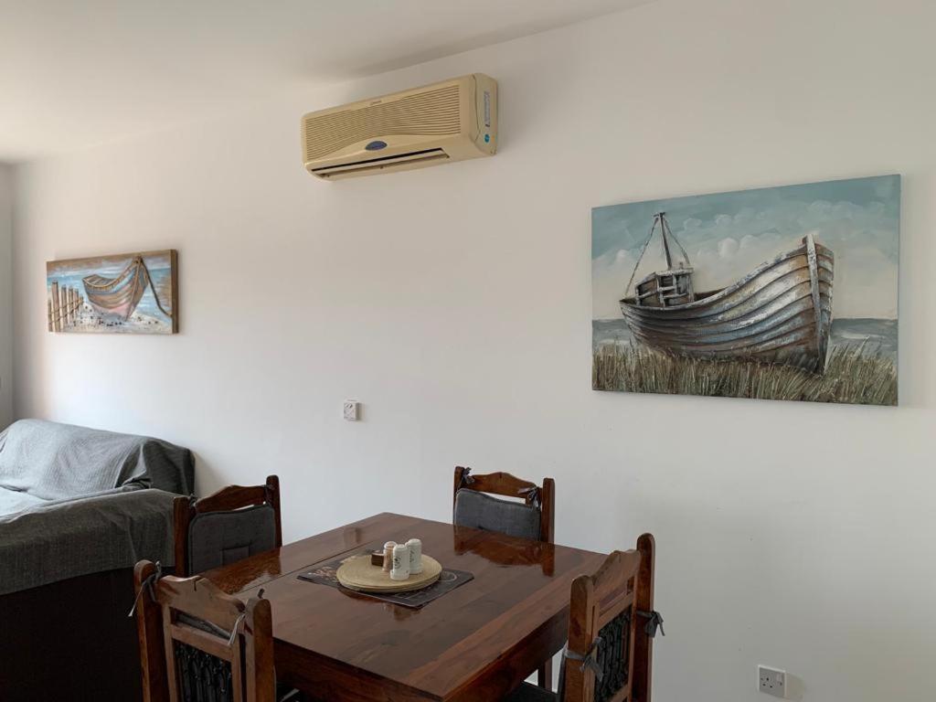 Comfortable 2 Bedroom Apartment In Popular Limnaria Gardens Paphos Exteriér fotografie